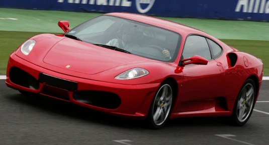 ferrari-regalo-giro-mugello