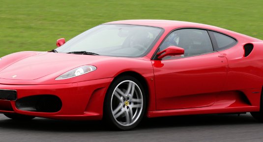 ferrari in pista