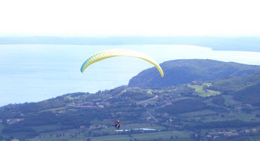 parapendio biposto lago di garda