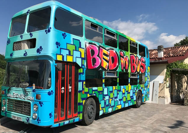 dormire in un bus