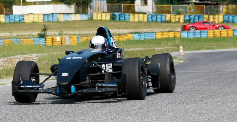 Guidare una monoposto in pista