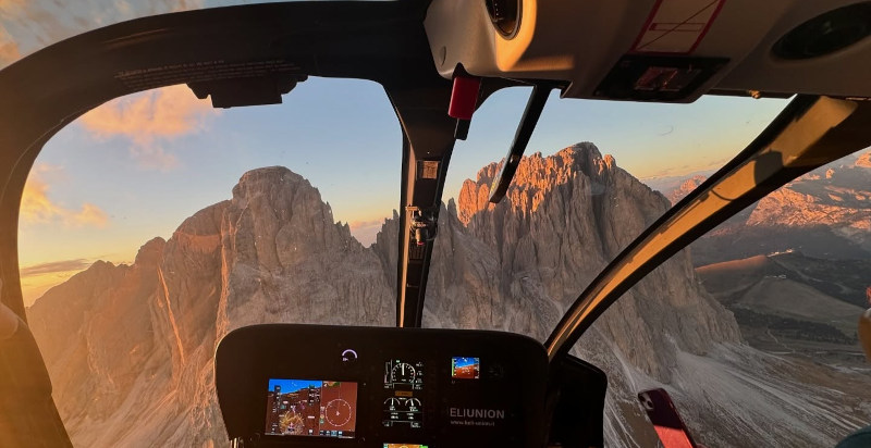 Foto aerea delle Tre Cime durante un volo in elicottero