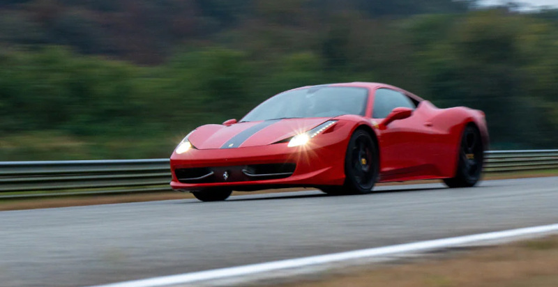 Esperienza Ferrari da passeggero sul circuito di Precenicco in Friuli