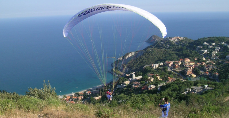 biposto-parapendio-la-spezia