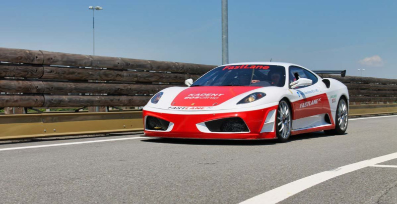 Buono regalo guidare una Ferrari Challenge Roma