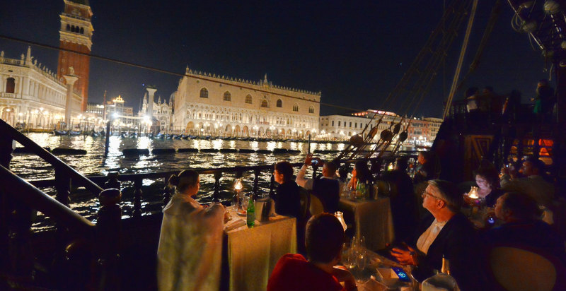 Cena galeone veneziano Venezia Jolly Roger