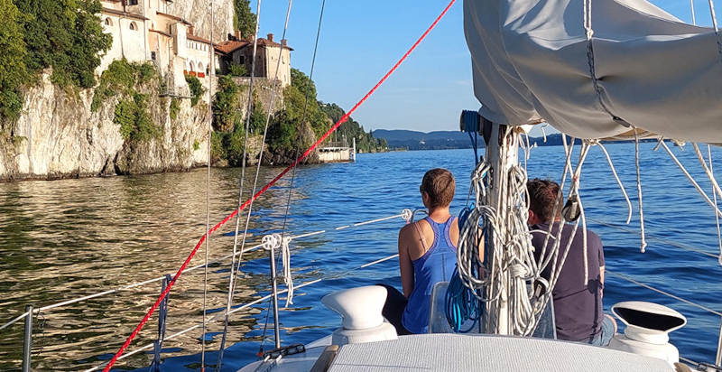 Escursione in barca a vela in esclusiva - Lago Maggiore-0