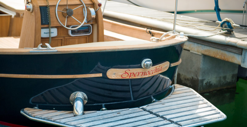 Esperienza relax in barca a motore a Scarlino