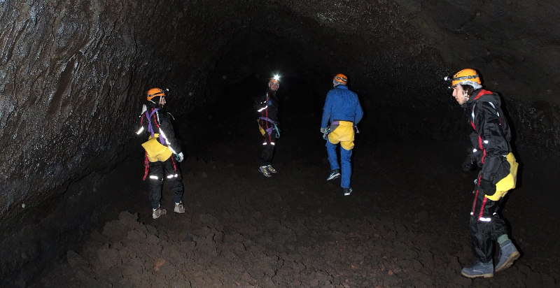 etna-caving-grottatrelivelli
