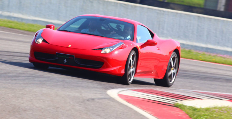 Ferrari 458 circuito Tazio Nuvolari