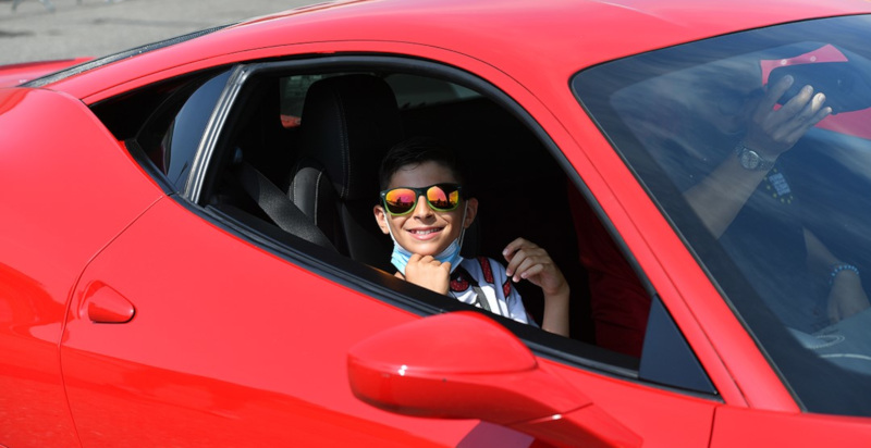 Regalare esperienze bambini su Ferrari