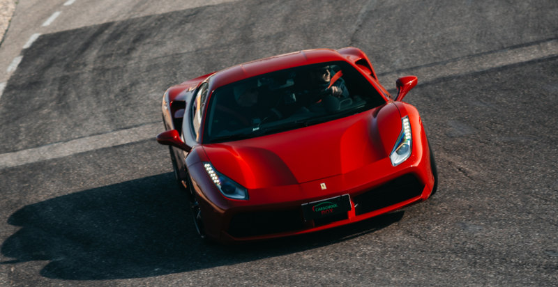 Giro su Ferrari per ragazzi a Modena