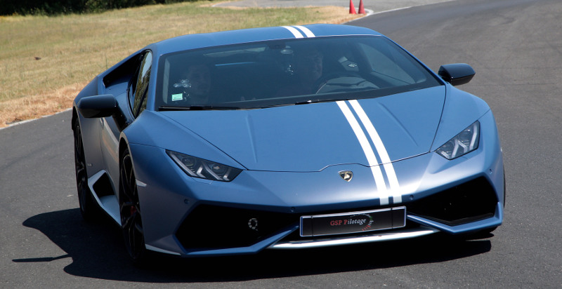 Guidare Lamborghini Huracan pista Lombardore