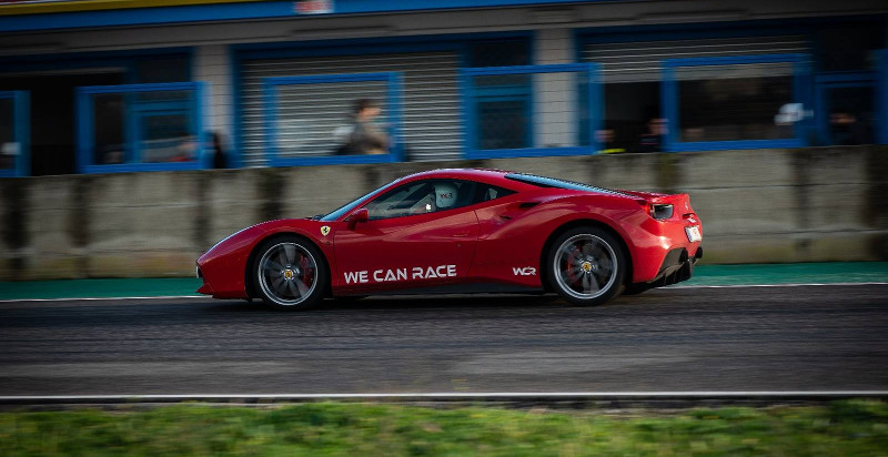 Guidare una Ferrari in pista circuito di Anagni Frosinone