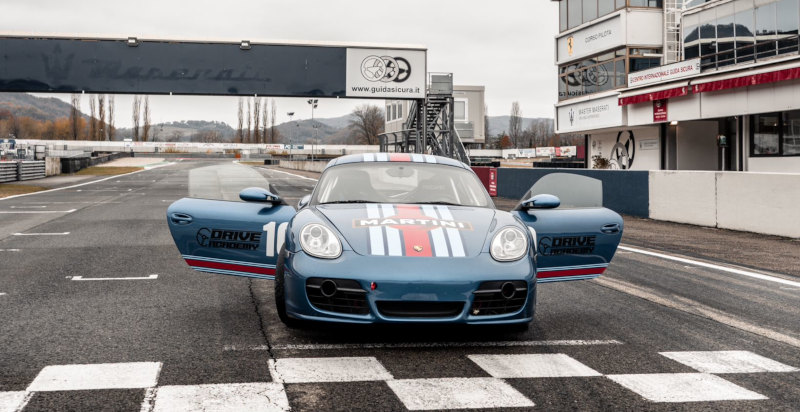 Giri in pista con Porsche a Ottobiano