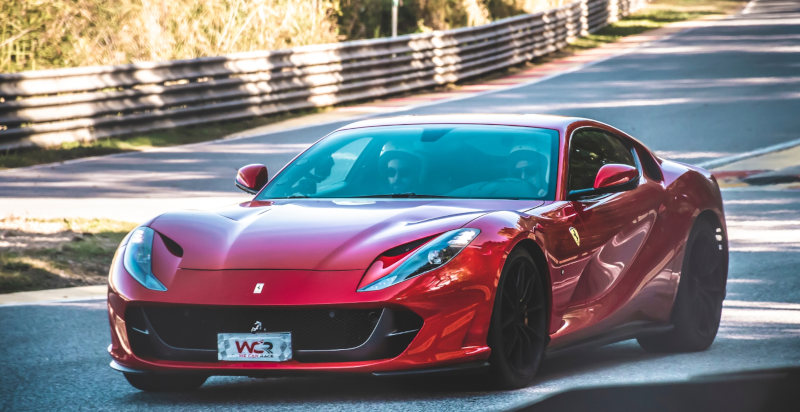 Junior Experience Ferrari a Ugento con giro da passeggero su una supercar