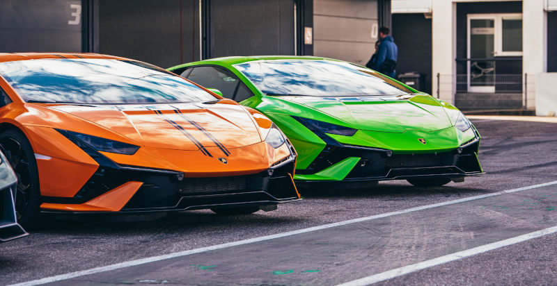 Lamborghini Huracán Tecnica sul Cremona Circuit durante un'esperienza di guida in pista