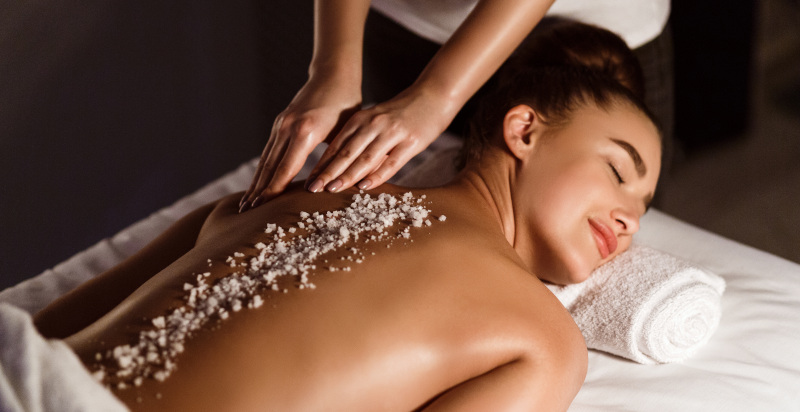 Massaggio scrub e peeling Milano in centro estetico specializzato