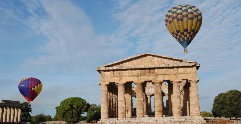 Volo in mongolfiera Paestum con vista sui templi