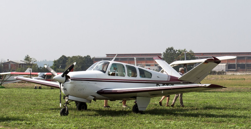Pilotare un aeroplano - Zona Asti-0