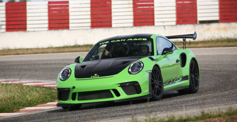 Porsche 911 sul circuito di Sassari