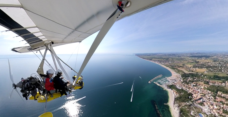 panorama da deltaplano sui Monti Sibillini