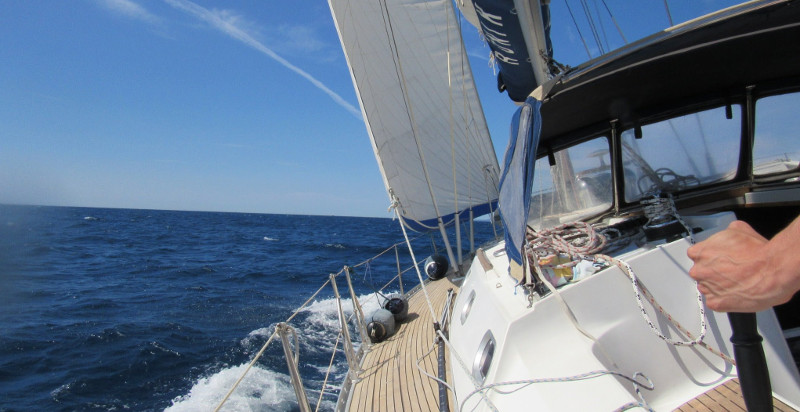 Regala escursione in barca a vela Genova