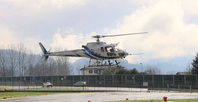 Volo in elicottero in esclusiva fino a 5 persone - Zona Lucca-2