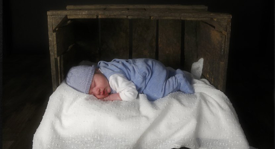 Regalare servizio fotografico neonati