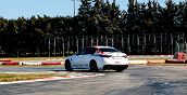 L'Alfa Giulia Quadrifoglio affronta le curve tecniche della pista Binetto in Puglia