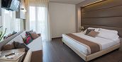 Camere doppie moderne all'AS Hotel Dei Giovi