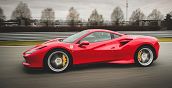 buono guida sulla supercar Ferrari F8 Tributo al Mugello