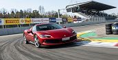 Buono regalo per la guida della Ferrari 296 GTB sul circuito di Imola