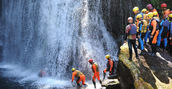 Canyoning salto