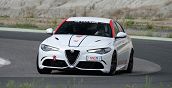 Esperienza di guida sportiva a bordo di Alfa Giulia presso l'autodromo di Magione