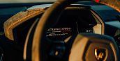 Guidare Lamborghini Huracán Sterrato in pista in Puglia vicino Ugento