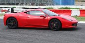 Guidare una Ferrari F458 su pista