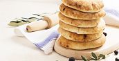 Puccia, specialità salentina del tour street food a Lecce