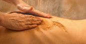 Scrub corpo a Firenze con sapone nero Beldi