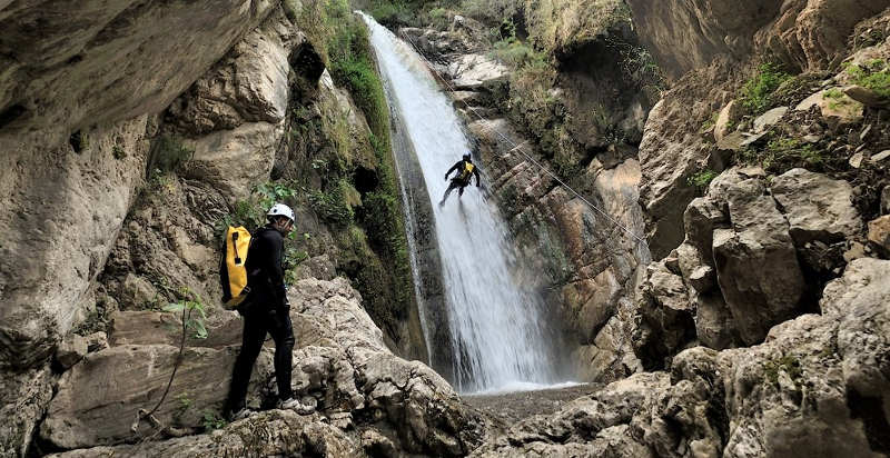 sirinabasso-sizilien-canyoning