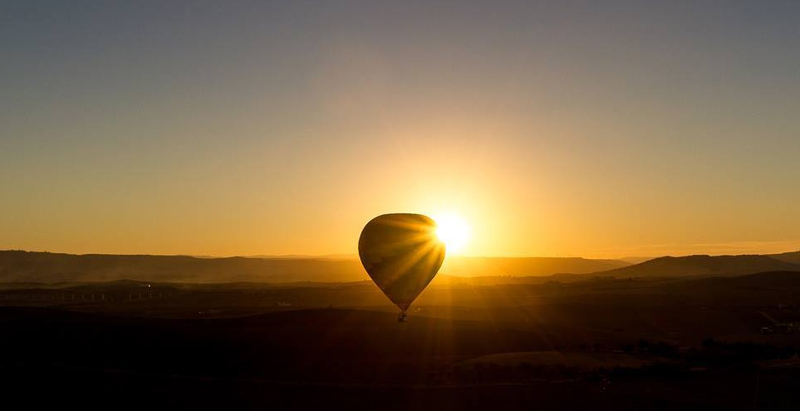 volo-mongolfiera-puglia-terradellegravine-romantico